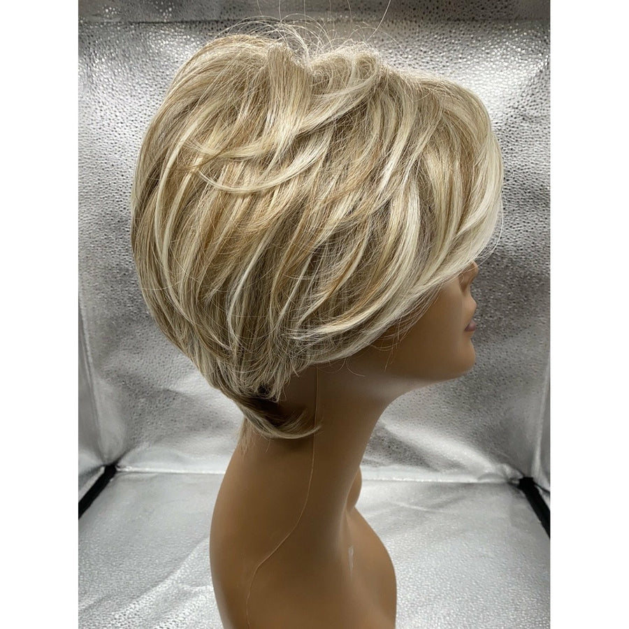 NEW! UP CLOSE & PERSONAL - Wig by Raquel Welch - VIP Extensions